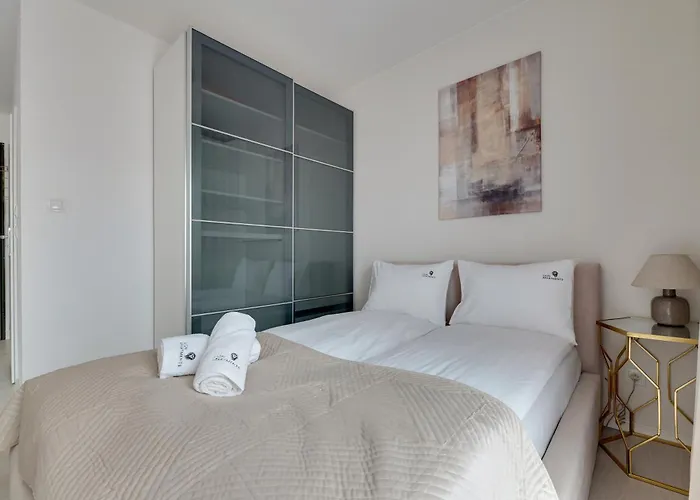 Riverside Gdansk Apartment By Lion Apartments